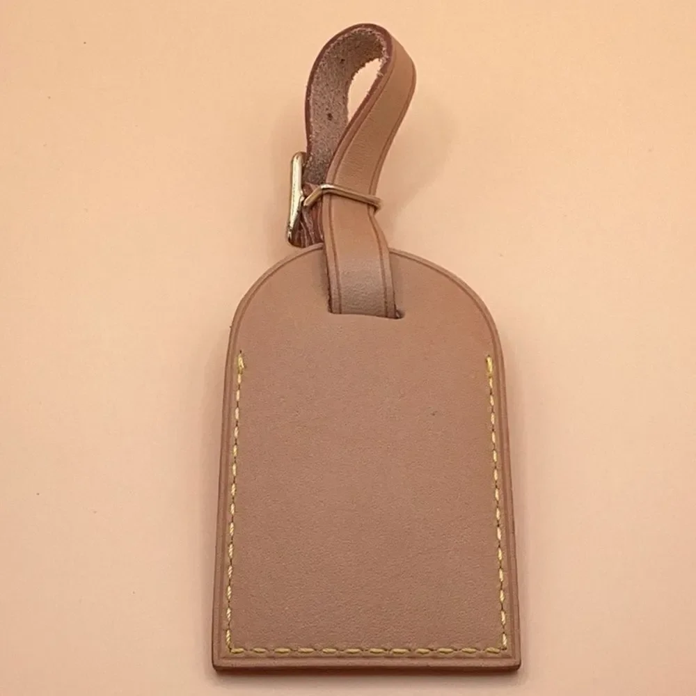 ❤️authentic lv tag  with NY initials only flaw.